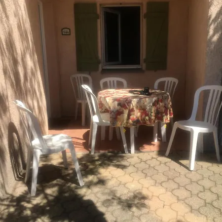 Joli 2 Pieces Vue , Piscine Proche Ste Maxime Bellevue Apartment Roquebrune-sur-Argens